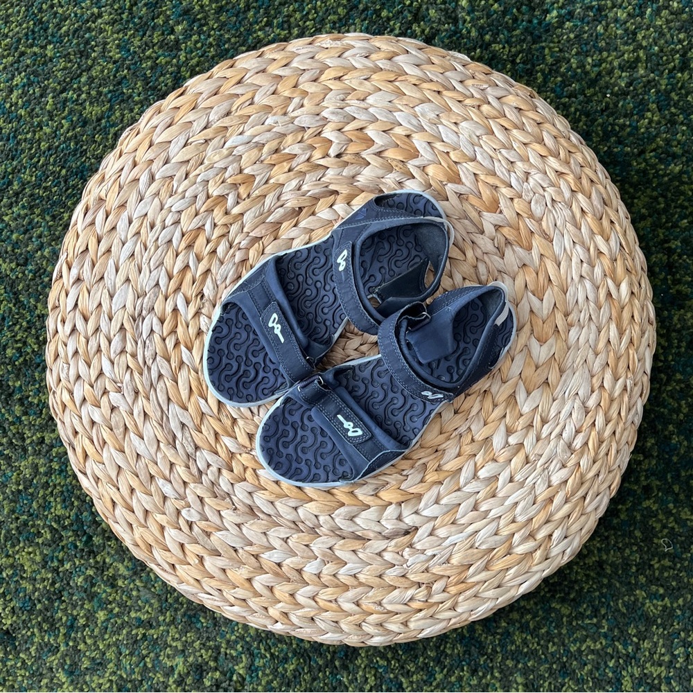 Nike Vintage ACG Sandals (W 7)